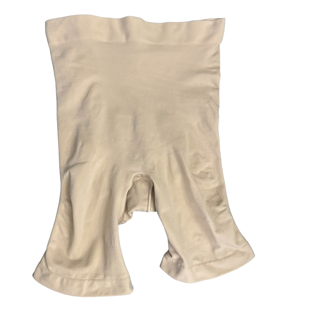 New SKIMS High Waisted Seamless Sculpt Mid Thigh Short Size Medium PROM